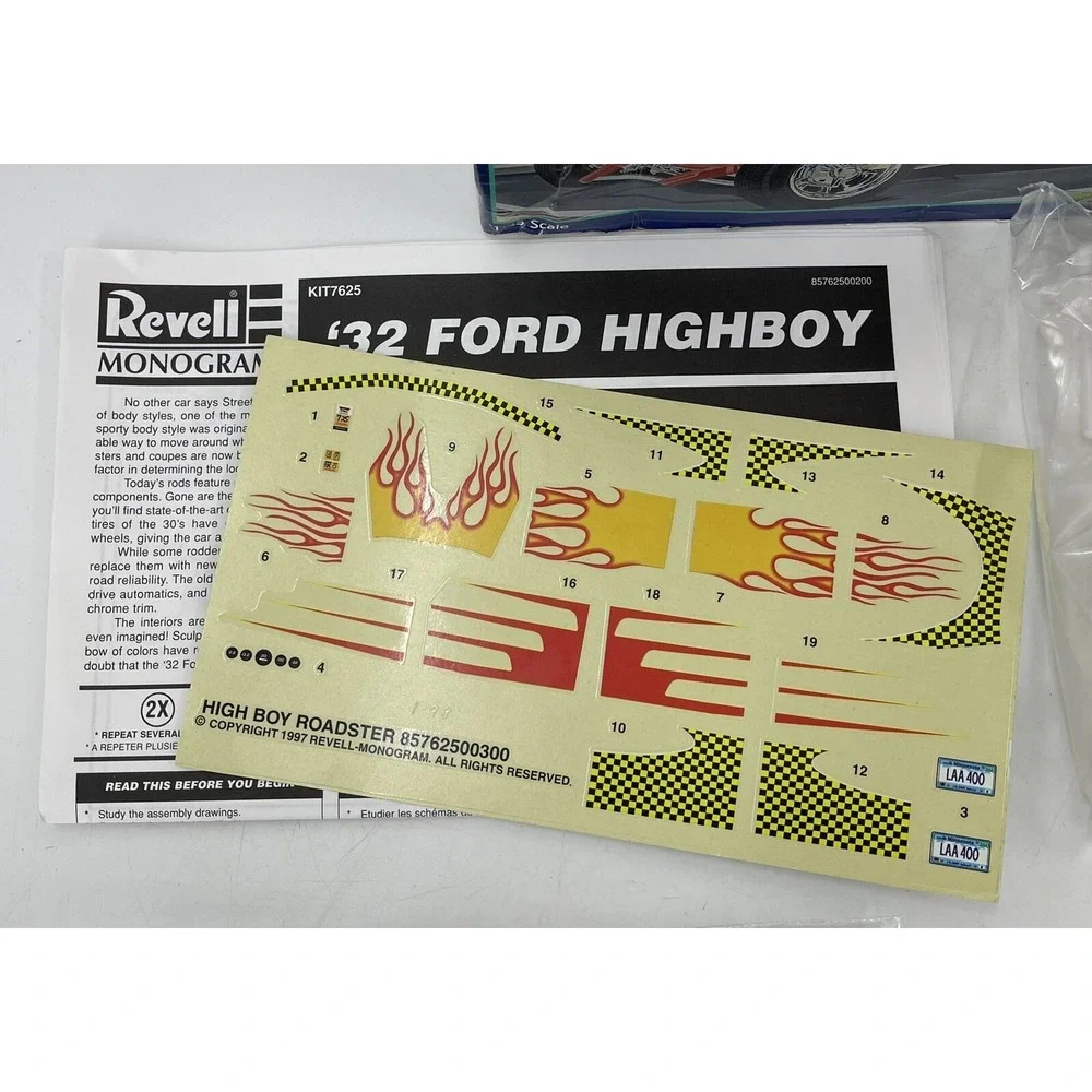 Revell 85-7625 1932 Ford Highboy Street Rod‎ Kit 1/25 Model Car Mountain NIOB